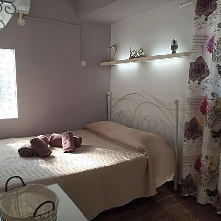 M&M Small House Rhodes City Ngoại thất bức ảnh