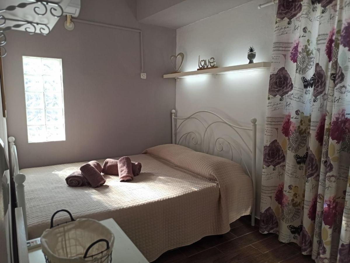 M&M Small House Rhodes City Ngoại thất bức ảnh